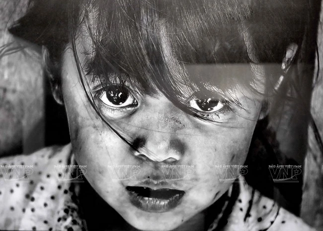Trẻ em Việt Nam thơ ngây qua ống kính Réhahn Croquevielle ảnh 1