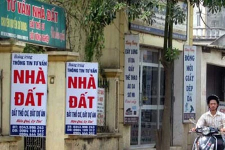 "Người hành nghề môi giới phải có trình độ đại học, chứ không phải chỉ là trung cấp" - Ảnh minh họa