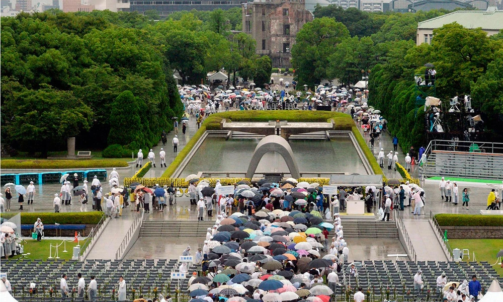 Nhật tưởng niệm ngày Mỹ ném bom nguyên tử xuống Hiroshima ảnh 7