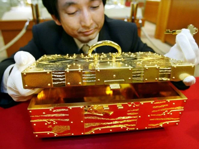 Những nước tích vàng nhiều nhất thế giới ảnh 8