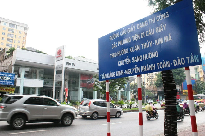 Đường Cầu Giấy ngày đầu cấm ôtô ảnh 3