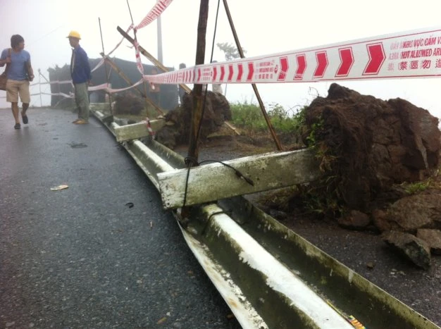 Toàn cảnh vụ tai nạn ở Lào cai làm 12 người thiệt mạng ảnh 22