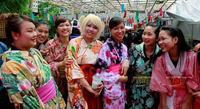 Lễ hội chuông gió - nét văn hóa độc đáo Xứ hoa Anh đào ảnh 2