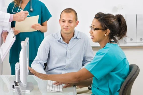 Ung thư: Mổ là "chạy tùm lum"? ảnh 2