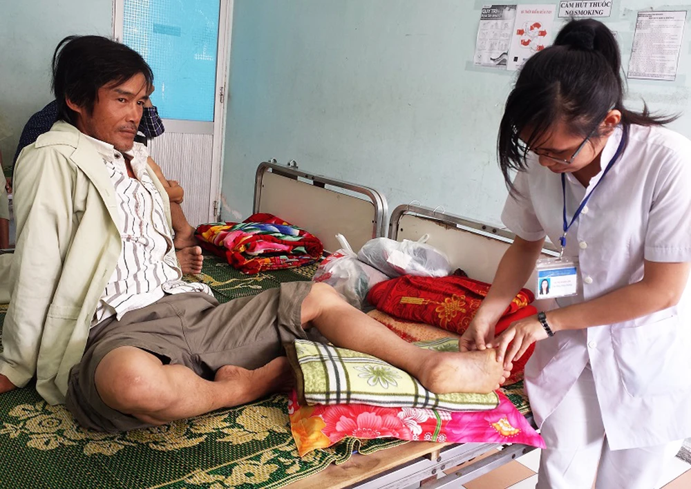 Hoang mang vì nhiều người bị rắn lục đuôi đỏ cắn ảnh 1