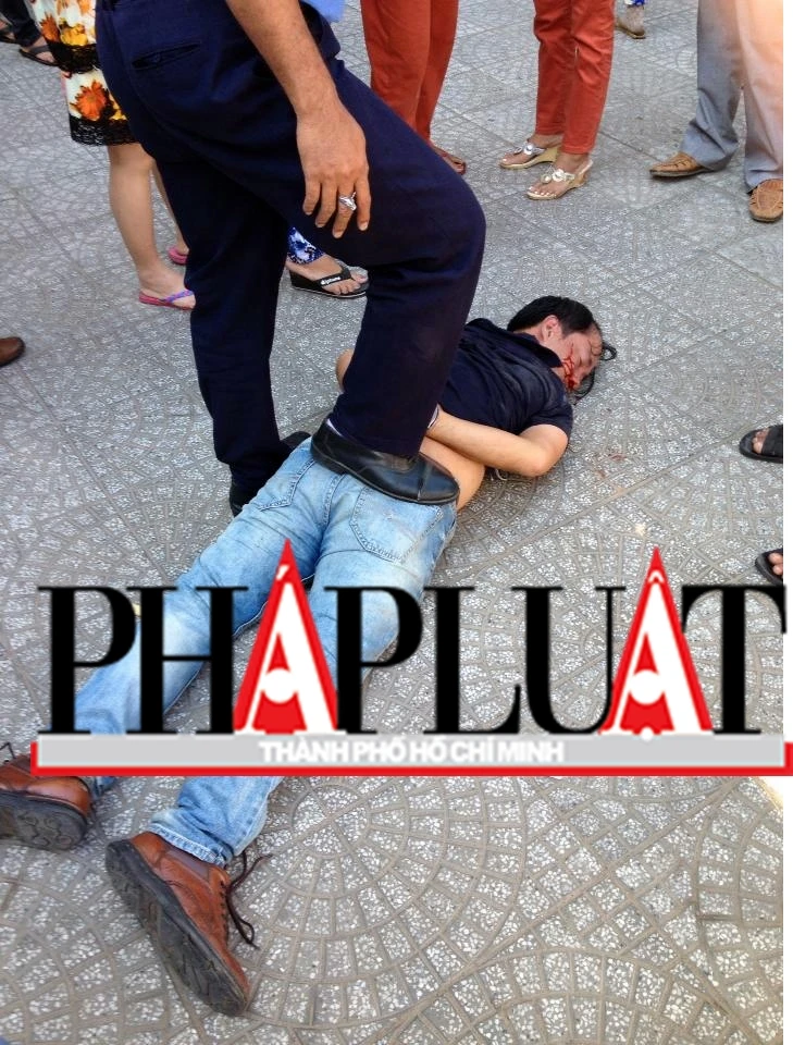 Cuồng ghen, đâm rồi truy sát tình địch cho đến chết tại bệnh viện ảnh 1