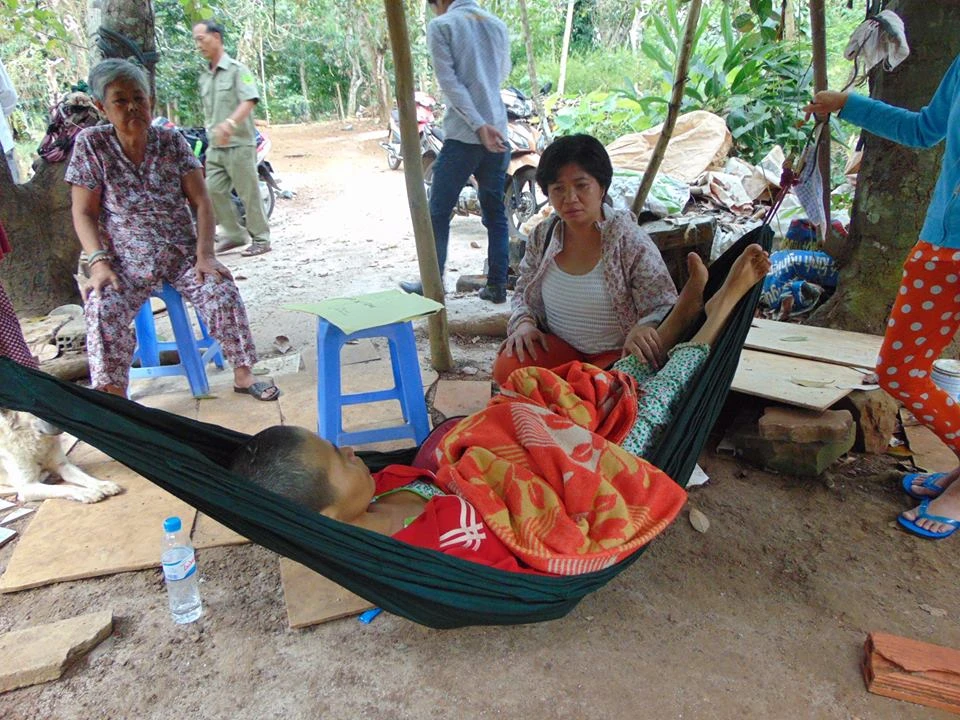 Vụ 2 trẻ nghi bị tiêm thuốc độc: 'Nếu chết, cả ba mẹ con cùng chết' ảnh 1