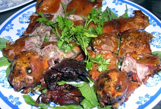 Cầu-Giẽ-Ninh-Bình, chuột-đồng, thịt-chuột, cao-tốc, đặc-sản, dân-dã, hun-khói, chế-biến, Nam-Định