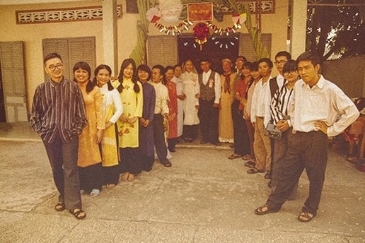 Độc: Bộ ảnh cưới phong cách những năm “một nghìn chín trăm - hồi đó” ảnh 34