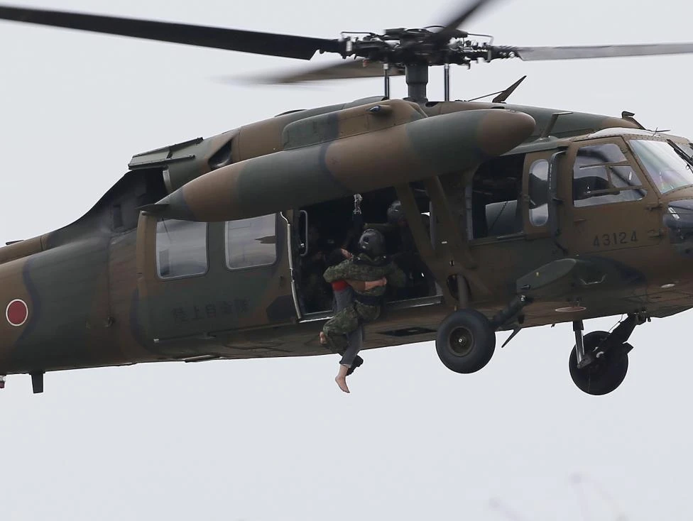 Những hình ảnh kinh hoàng về trận đại hồng thủy tại Nhật ảnh 10