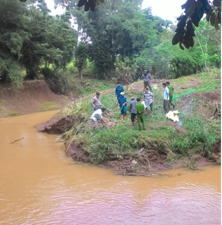 Phát hiện thi thể người đàn ông bên bờ suối ảnh 1
