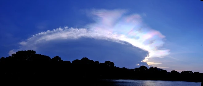 Hồ Gươm trong khoảnh khắc lạ thường ảnh 3