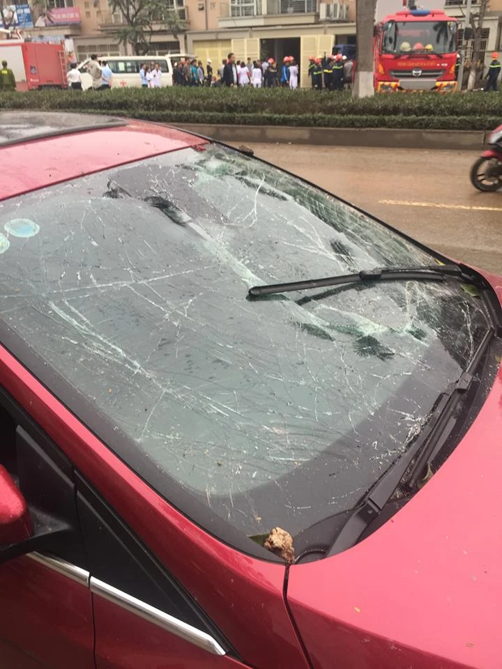 Chùm ảnh hiện trường vụ nổ kinh hoàng ở Văn Phú - Hà Đông ảnh 13 Chùm ảnh hiện trường vụ nổ kinh hoàng ở Văn Phú - Hà Đông ảnh 13