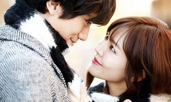 cặp đôi không ghen tuông