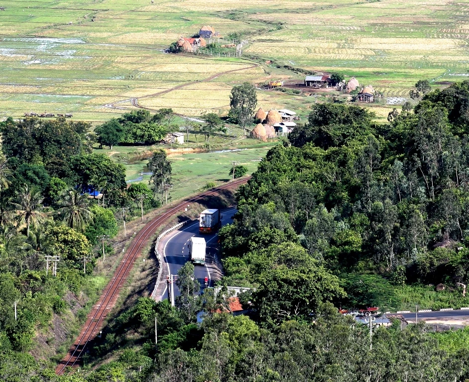 Ngỡ ngàng trước cảnh đẹp vùng giáp ranh xứ trầm hương ảnh 3