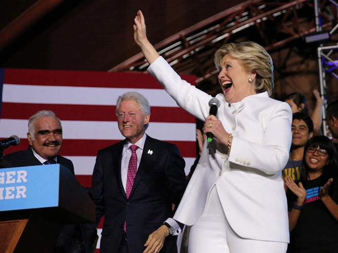 Sắc thái của Hillary và Trump xuyên suốt bầu cử Mỹ ảnh 11