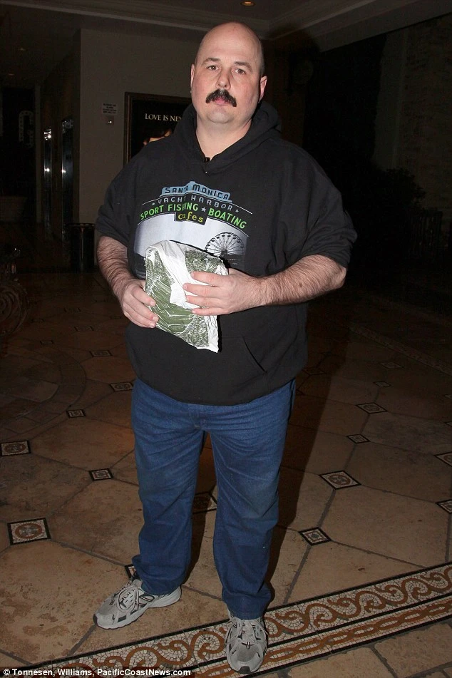 Hé lộ tin đồn Brad Pitt đang hẹn hò Kate Hudson ảnh 2