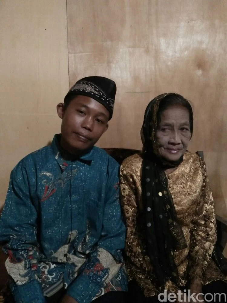 Sốc: Chú rể 16, cô dâu 71 và của hồi môn 15 USD ảnh 1