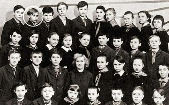 Những bức ảnh thanh xuân hiếm thấy của Tổng thống Putin ảnh 1 Những bức ảnh thanh xuân hiếm thấy của Tổng thống Putin ảnh 1