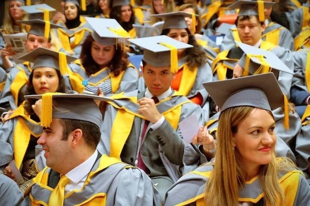 Choáng với độ xa hoa của hoàng tử 9X Brunei ảnh 10