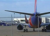 Máy bay hãng Southwest Airlines lại gặp sự cố động cơ