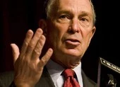 Ông Trump lại đau đầu, tỉ phú Bloomberg chạy đua tổng thống