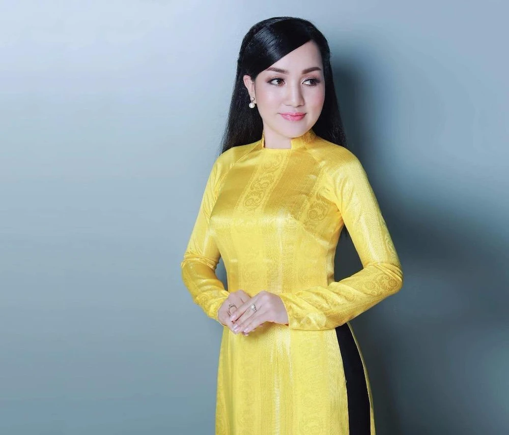 Vốn thành danh với dòng bolero nhưng Hà Vân gần như là giọng ca riêng với các sáng tác của nhạc sĩ Minh Đức