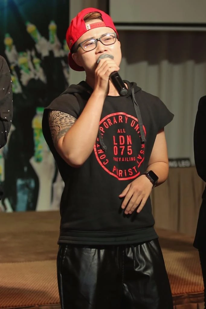 Ca sĩ Lê Thiện Hiếu 