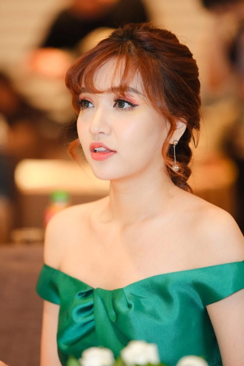 Ca sĩ Bích Phương