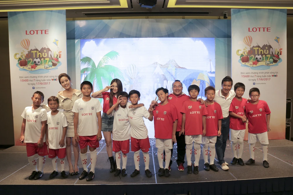 10 thí sinh sẽ có chuyến trải nghiệm và đá giao hữu tại Hàn Quốc.