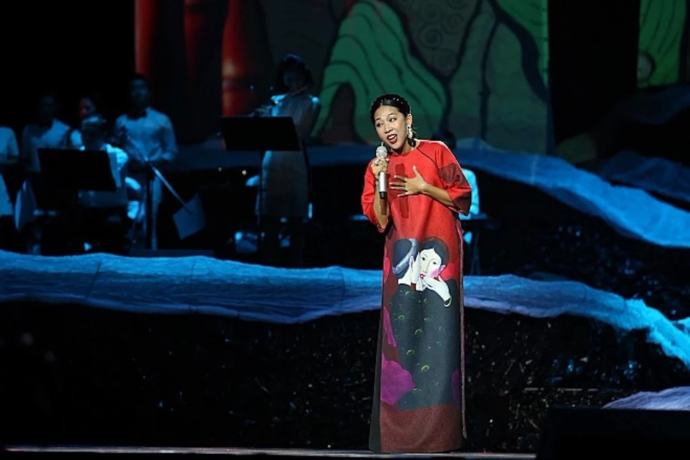 Nguyên Thảo là một trong những ca sĩ nữ nổi bật nhất Cung đàn xưa 