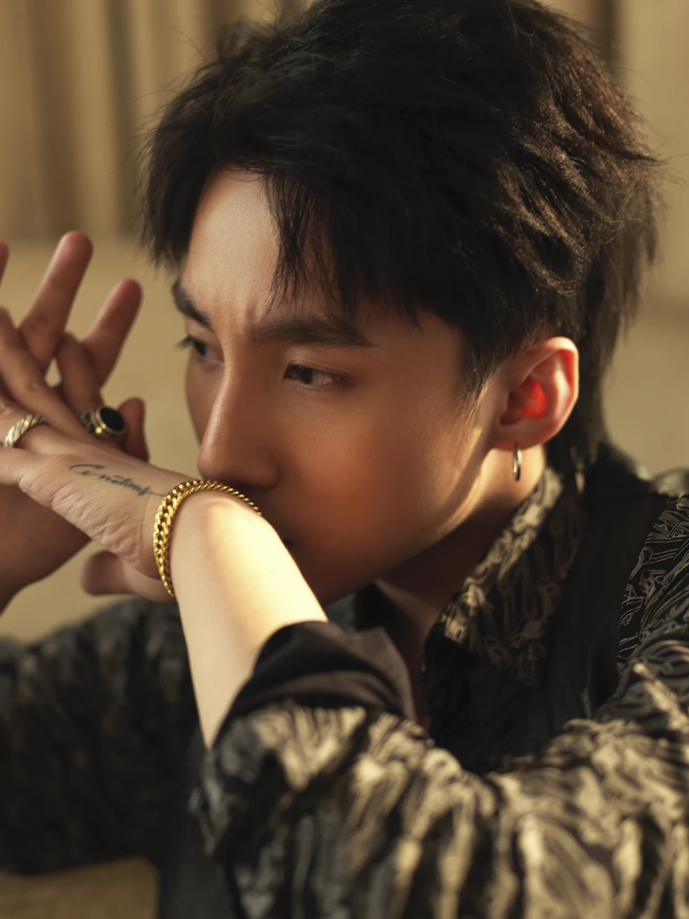 Sơn Tùng M-TP hé lộ ‘ma nữ’ Thái Lan trong MV ảnh 1