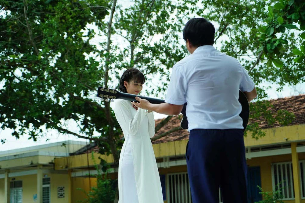 Đây chính là ca khúc “đốn tim” Ngọc Trinh ảnh 1