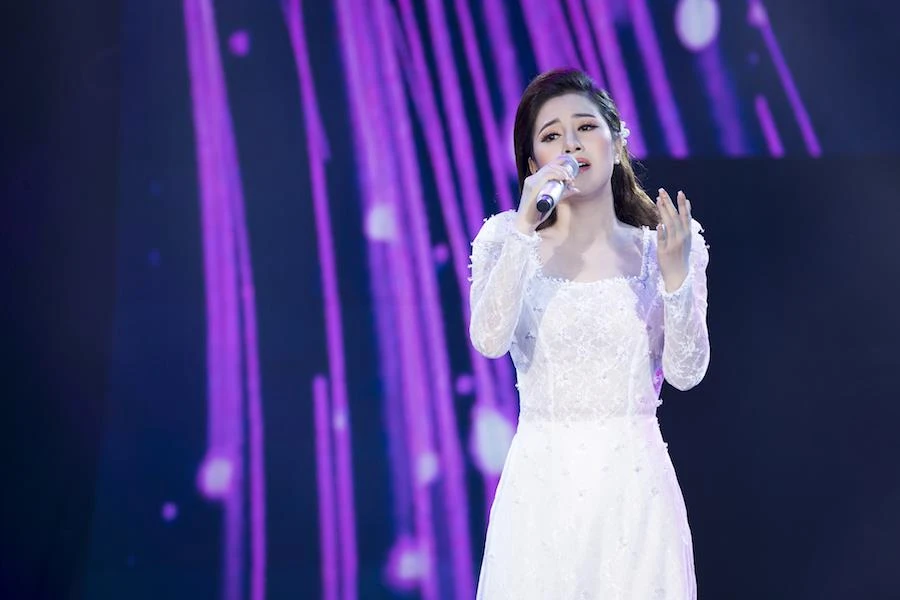 Tố My phản pháo những ai dè bỉu bolero ngay trên sân khấu ảnh 3