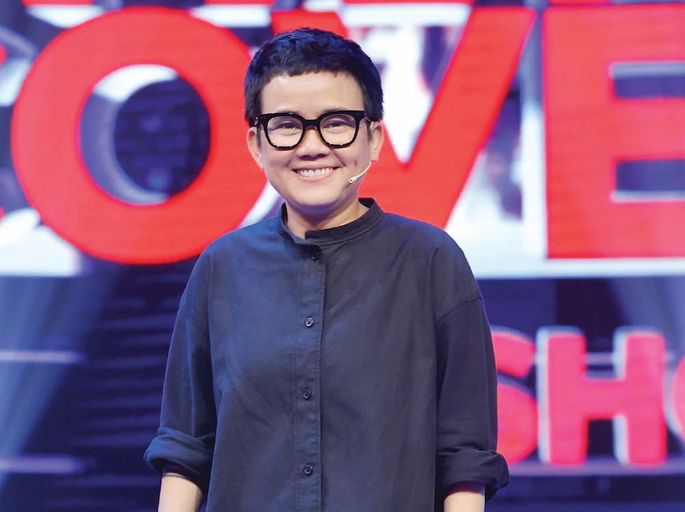 Lần đầu tiên có show sau đại dịch, nhạc sĩ Hoài Sa ở phòng thu không biết mệt ảnh 4