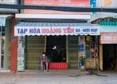 Tiệm tạp hóa ở Đà Nẵng mở cửa trở lại nhưng... không có hàng để bán