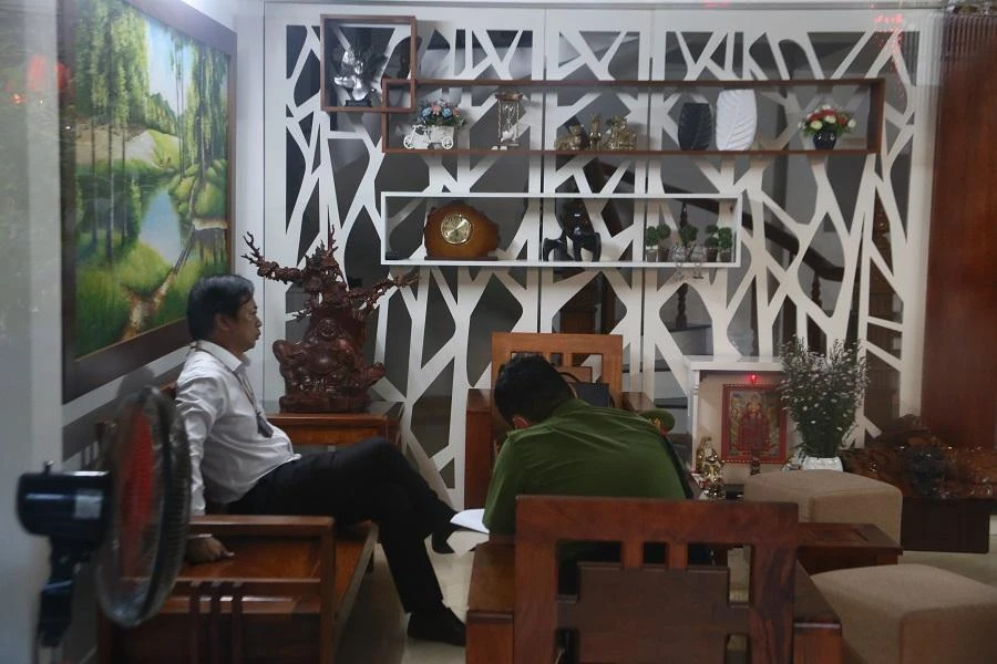 Giám đốc CDC Đà Nẵng Tôn Thất Thạnh bị khởi tố, bắt tạm giam chiều 20-6. Ảnh: NGÔ QUANG