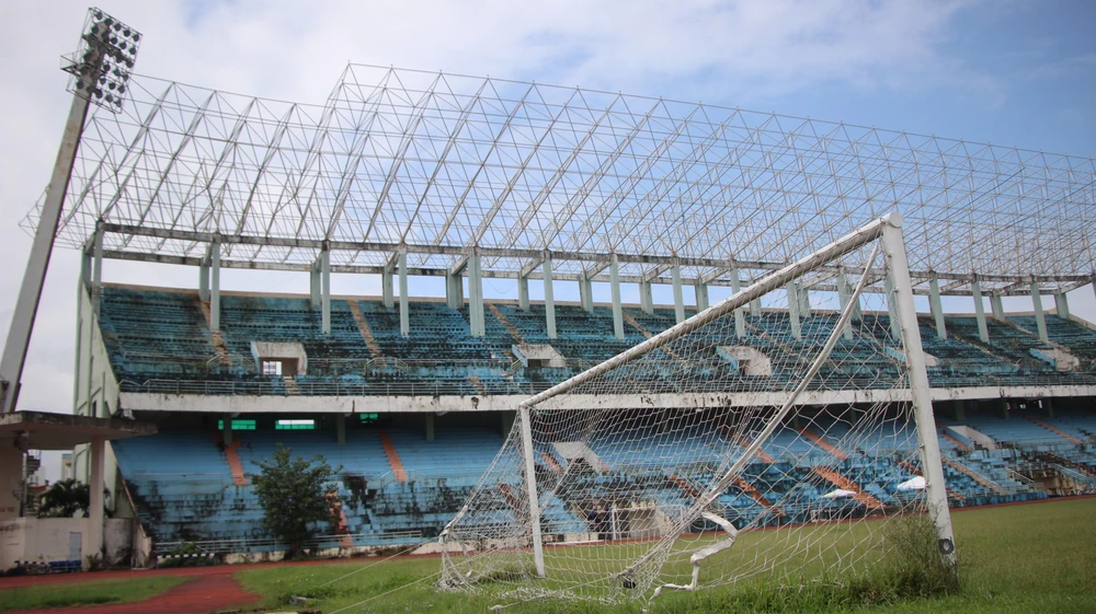 Còn nhiều vướng mắc trong quá trình xử lý tài sản Khu phức hợp sân vận động Chi Lăng. Ảnh: TẤN VIỆT