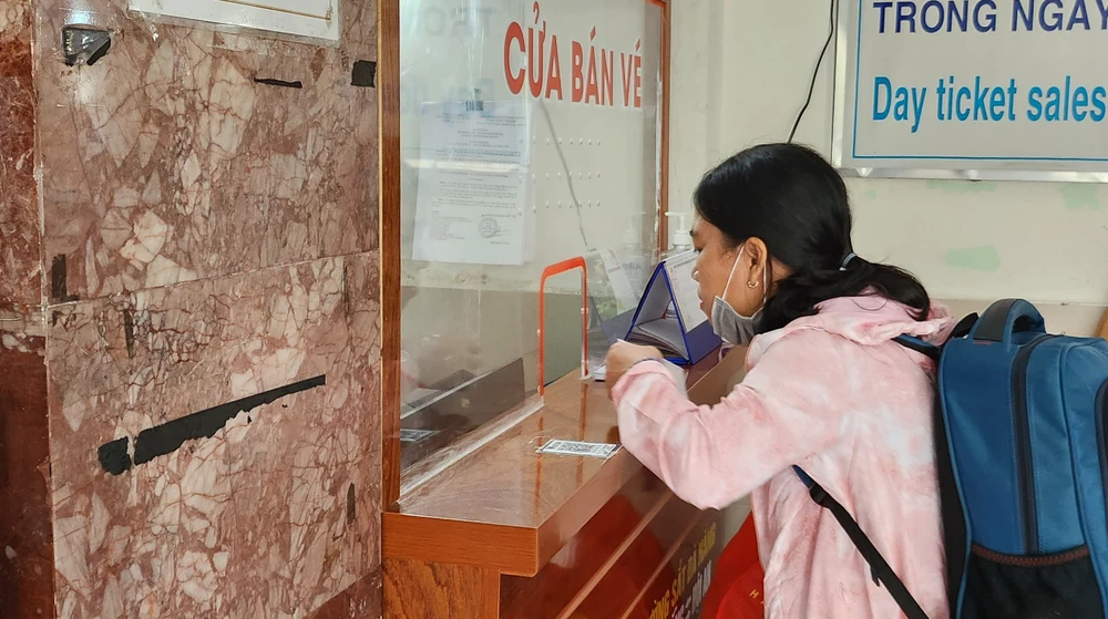 So với Tết Nguyên đán 2020, tổng sản lượng hành khách qua Ga Đà Nẵng đợt này chỉ đạt 80%. Ảnh: TẤN VIỆT