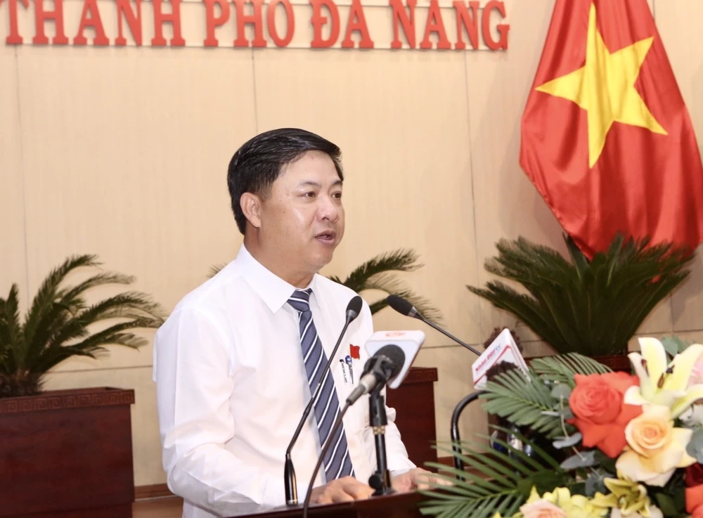 Chủ tịch HĐND TP Đà Nẵng Lương Nguyễn Minh Triết phát biểu tại kỳ họp. Ảnh: TẤN VIỆT
