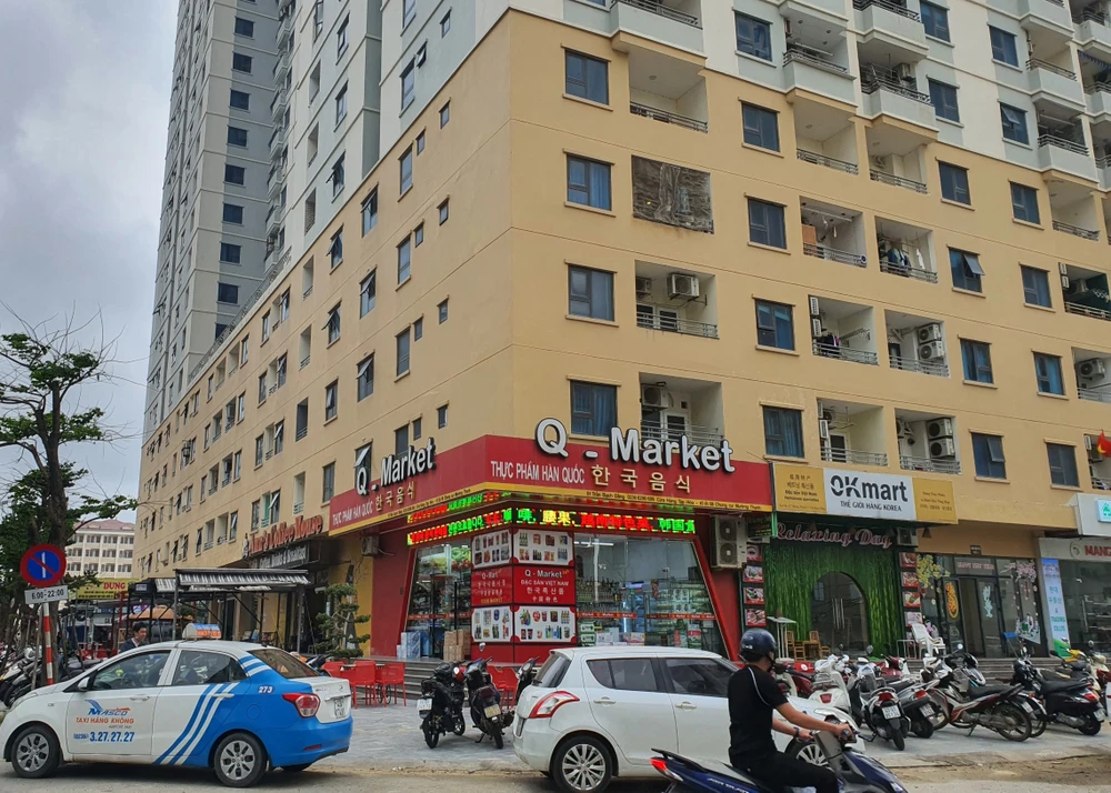 Khối chung cư tại dự án Tổ hợp khách sạn Mường Thanh và căn hộ cao cấp Sơn Trà. Ảnh: TẤN VIỆT