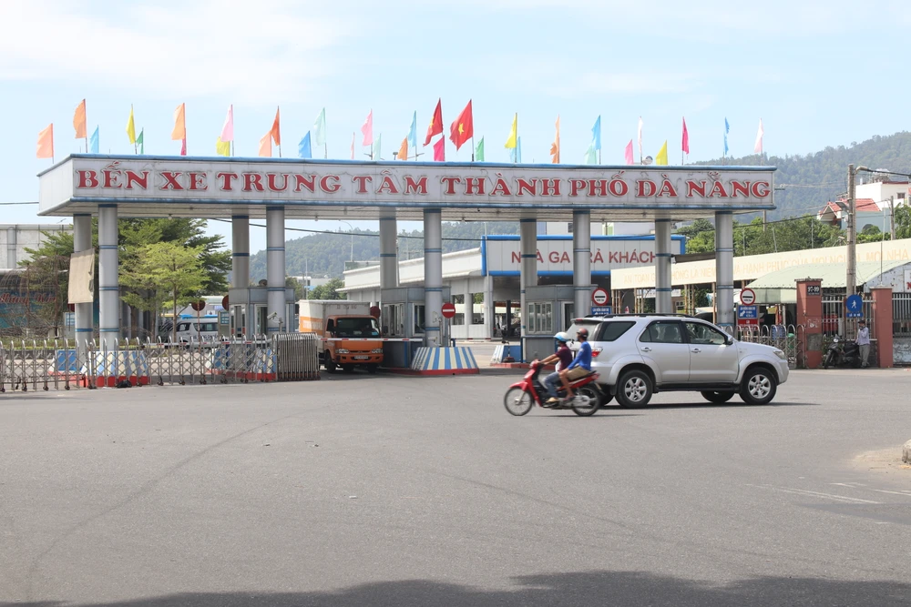 Bến xe trung tâm TP Đà Nẵng. Ảnh: TẤN VIỆT