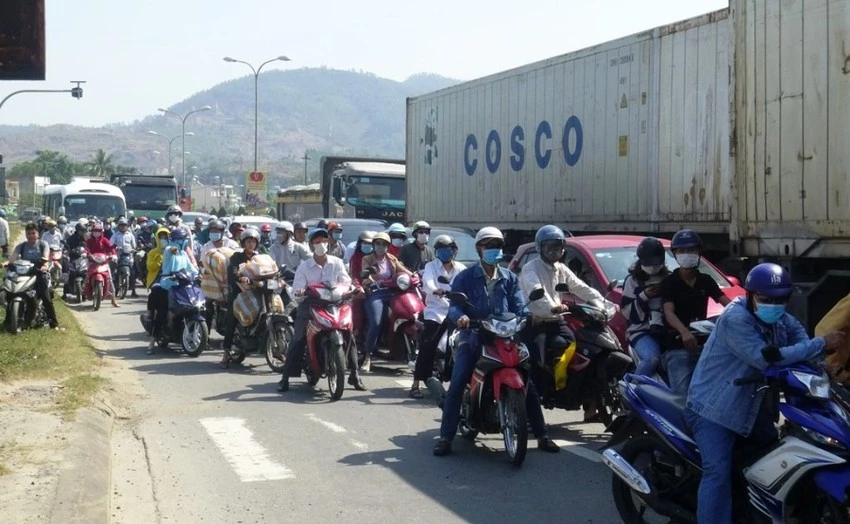 Đà Nẵng cấm xe container, xe ben trong những ngày thi tuyển sinh lớp 10. Ảnh: HẢI HIẾU