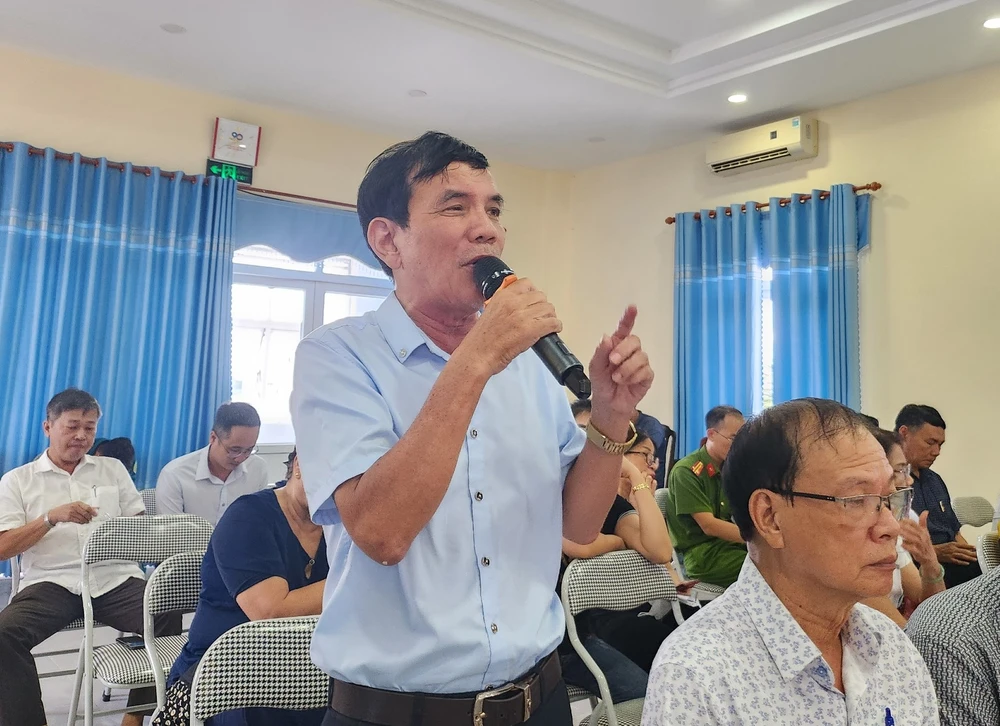 Cử tri phường Hòa Cường Bắc kiến nghị nhiều vấn đề liên quan lĩnh vực đô thị. Ảnh: TẤN VIỆT