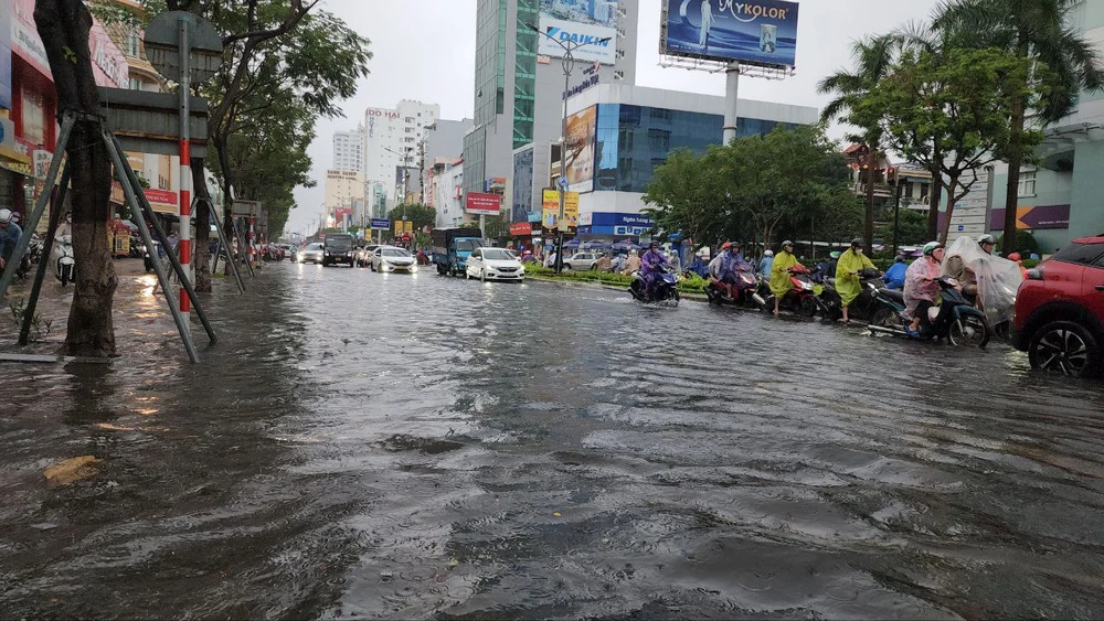 áp thấp nhiệt đới mưa lớn đà nẵng ứng phó