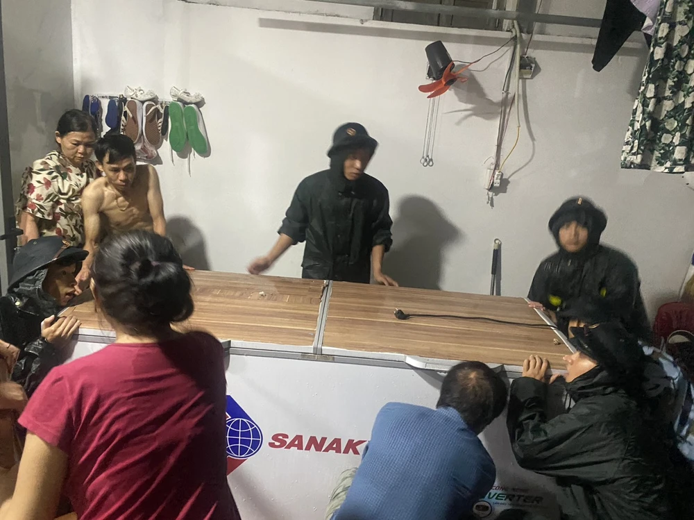 đà nẵng ngập lụt sơ tán