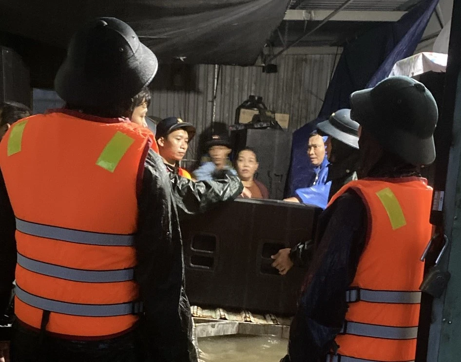 đà nẵng ngập lụt sơ tán