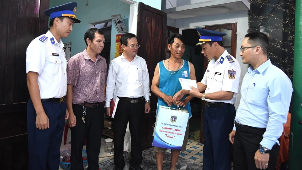 cảnh sát biển học bổng đà nẵng iuu