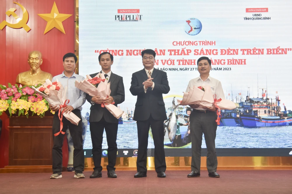 chương trình ngư dân quảng bình đèn trên biển