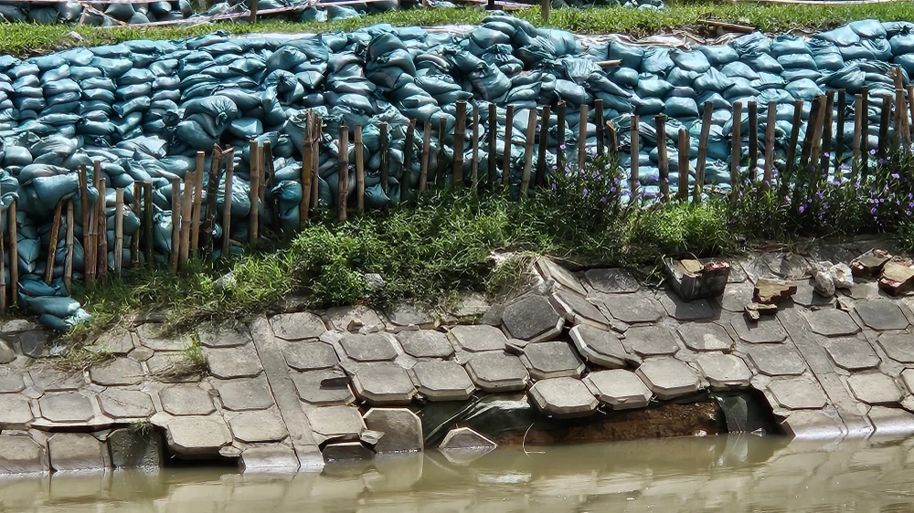 đà nẵng bờ kè sông phú lộc sạt lở